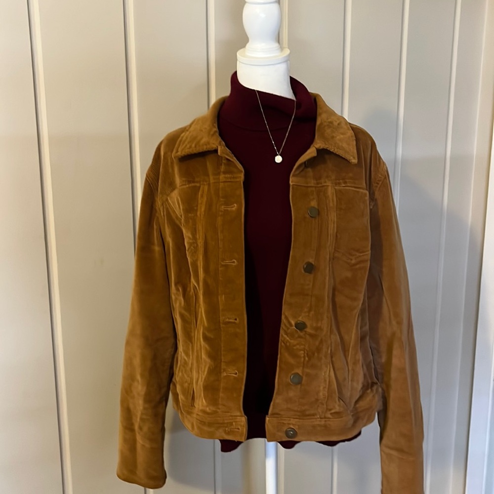 Super soft medium corduroy jacket.